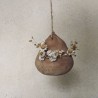 Suspension à fleurs séchées en terre cuite