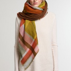 Foulard en laine, modèle Divine (ocre) de la marque Ma Poésie