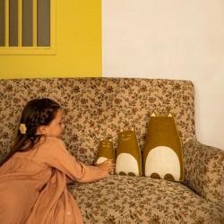 Coussin chat à poche en feutre de laine, de la marque Muskhane