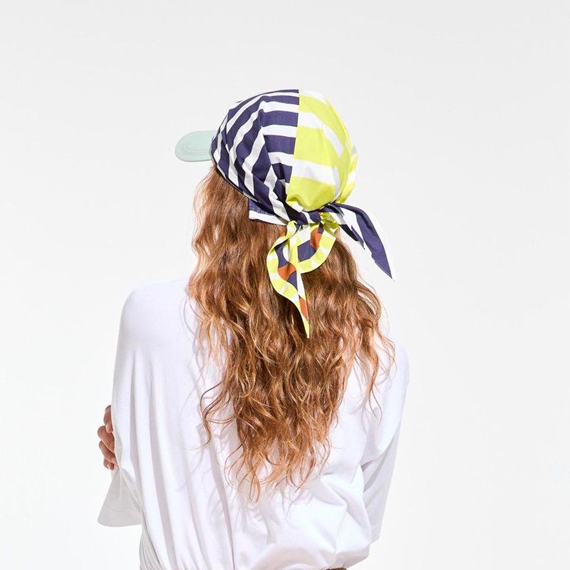 Casquette à nouer, motifs Sol, de couleur lime - Ma Poésie
