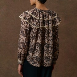 Blouse Nicole à volants, de la marque Louise Misha.