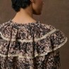 Blouse Nicole à volants, de la marque Louise Misha.